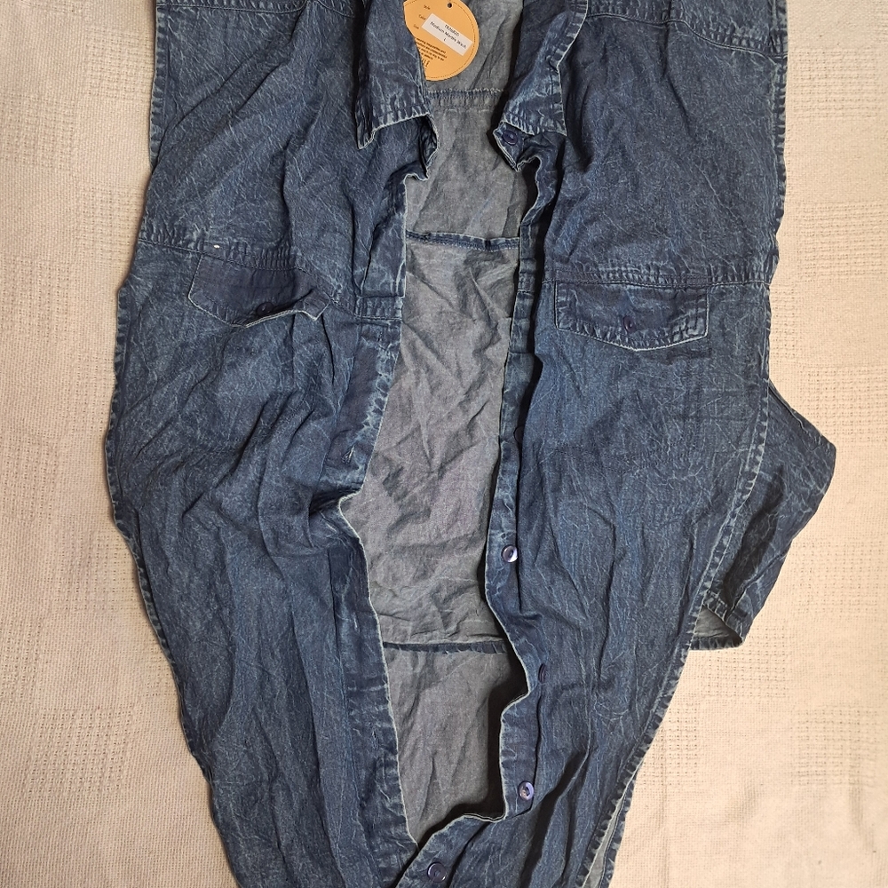 Womens Large denim sleeveless button up top